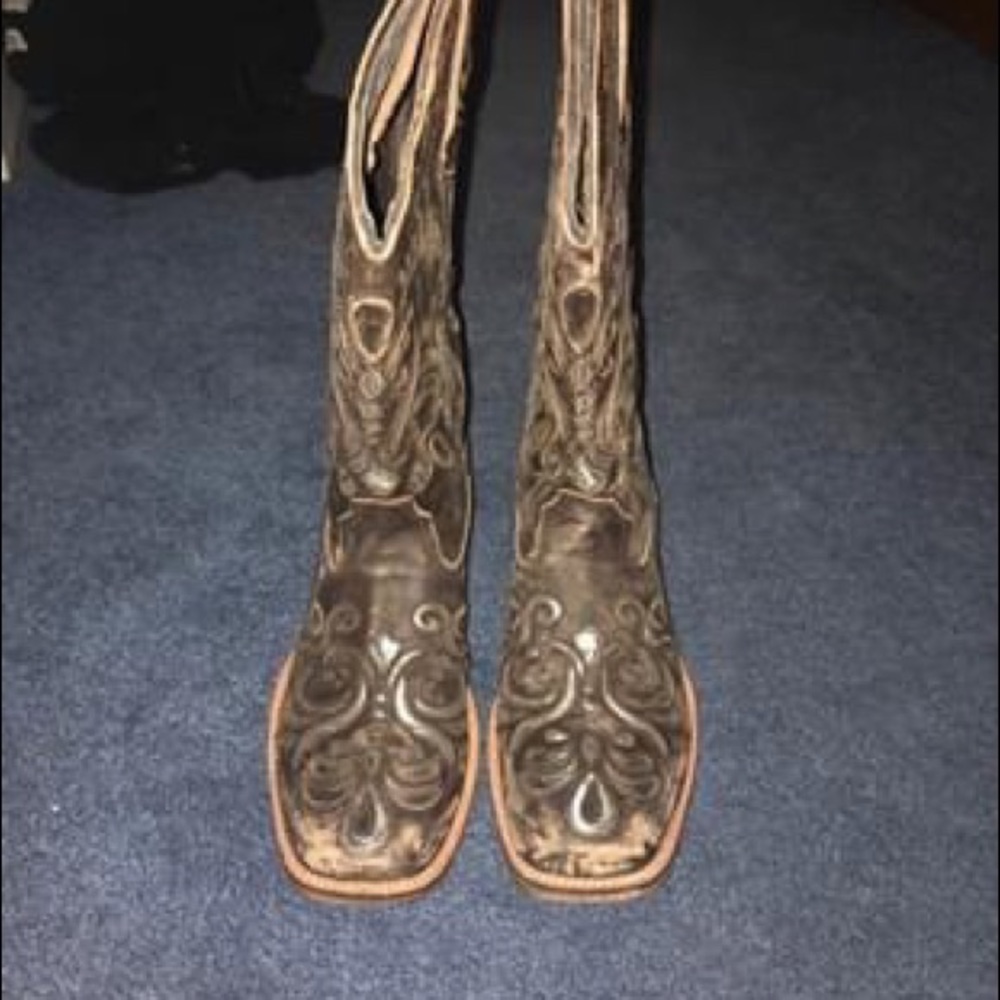 Buckle Cowboy boots